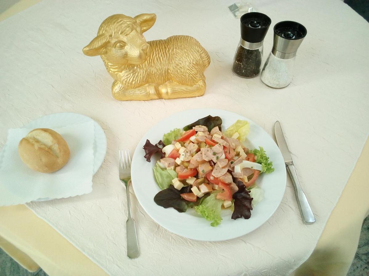 Hotel-Restaurant Goldenes Lamm 딘클스버 외부 사진