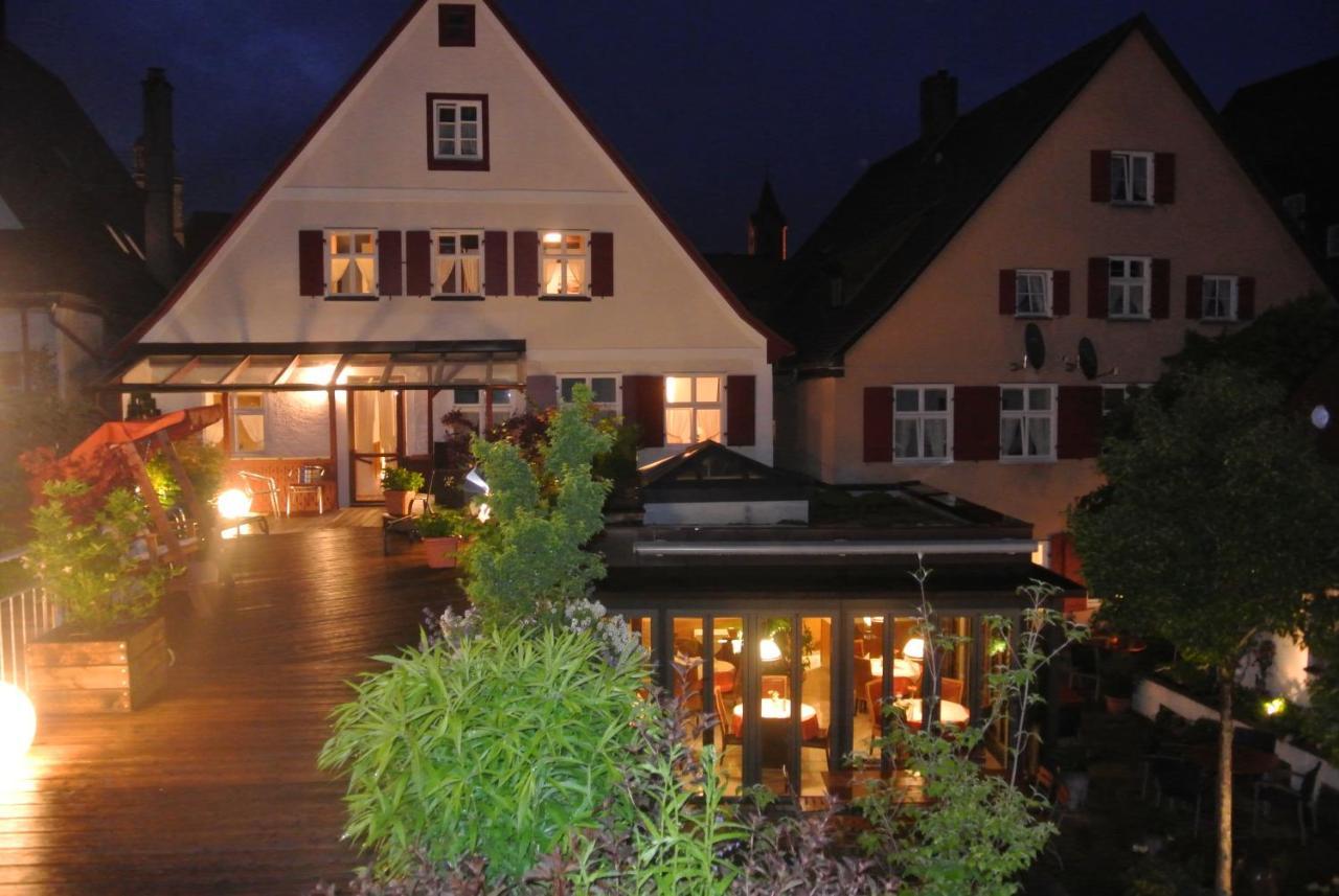 Hotel-Restaurant Goldenes Lamm 딘클스버 외부 사진