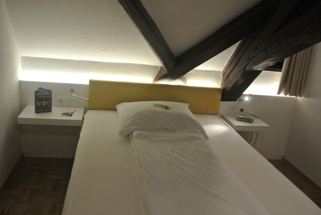 Hotel-Restaurant Goldenes Lamm 딘클스버 객실 사진