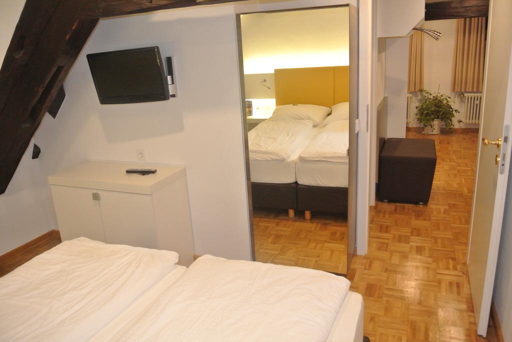 Hotel-Restaurant Goldenes Lamm 딘클스버 객실 사진