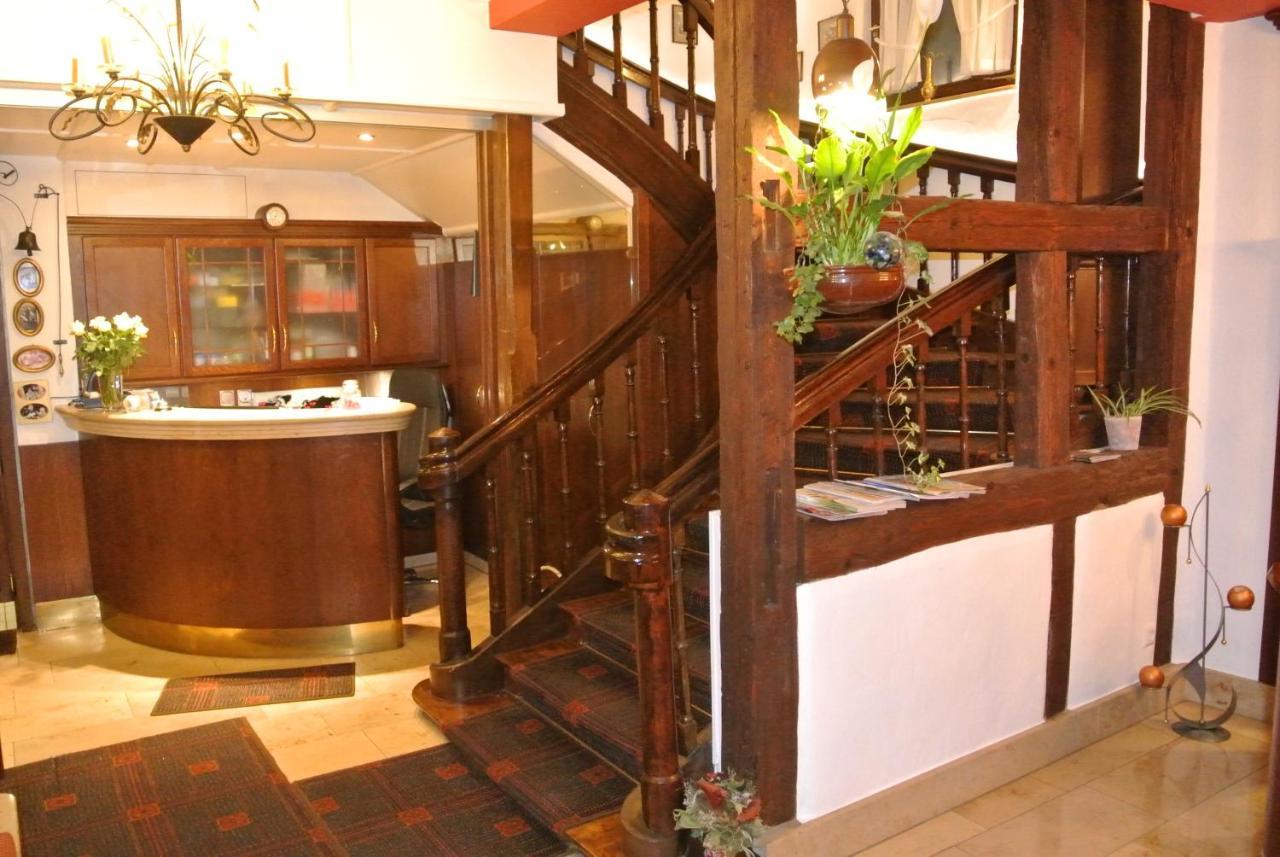 Hotel-Restaurant Goldenes Lamm 딘클스버 외부 사진