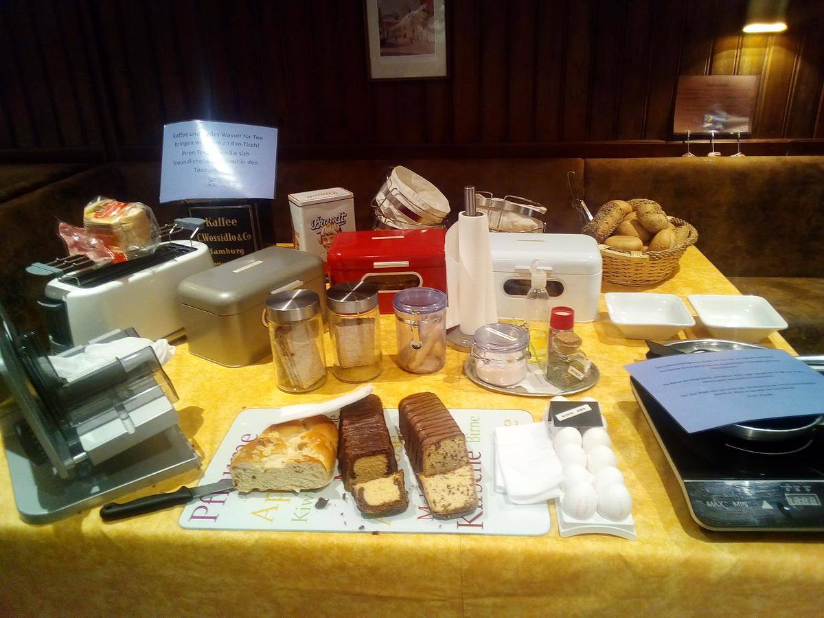 Hotel-Restaurant Goldenes Lamm 딘클스버 외부 사진