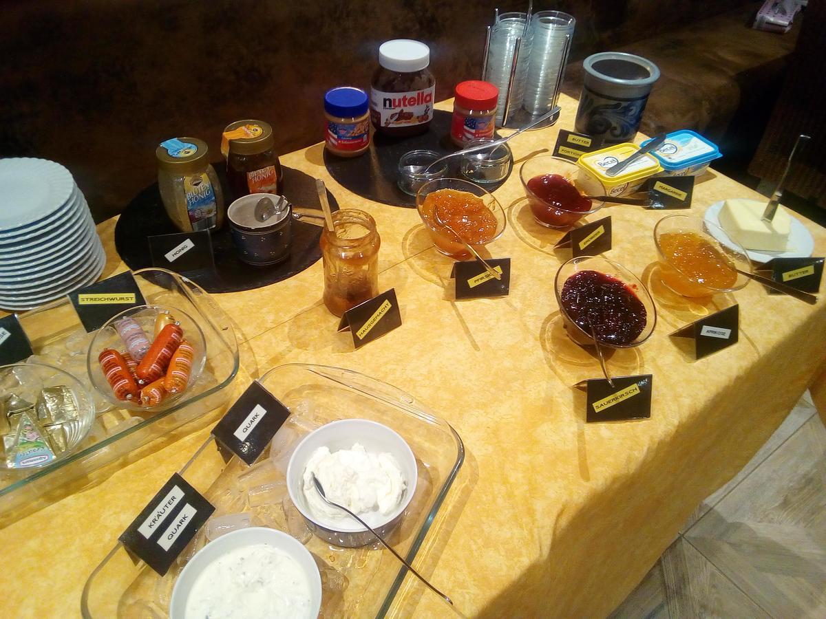 Hotel-Restaurant Goldenes Lamm 딘클스버 외부 사진