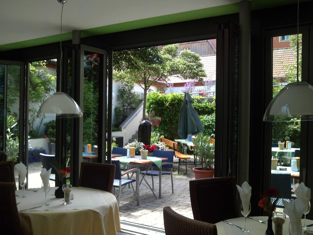 Hotel-Restaurant Goldenes Lamm 딘클스버 외부 사진