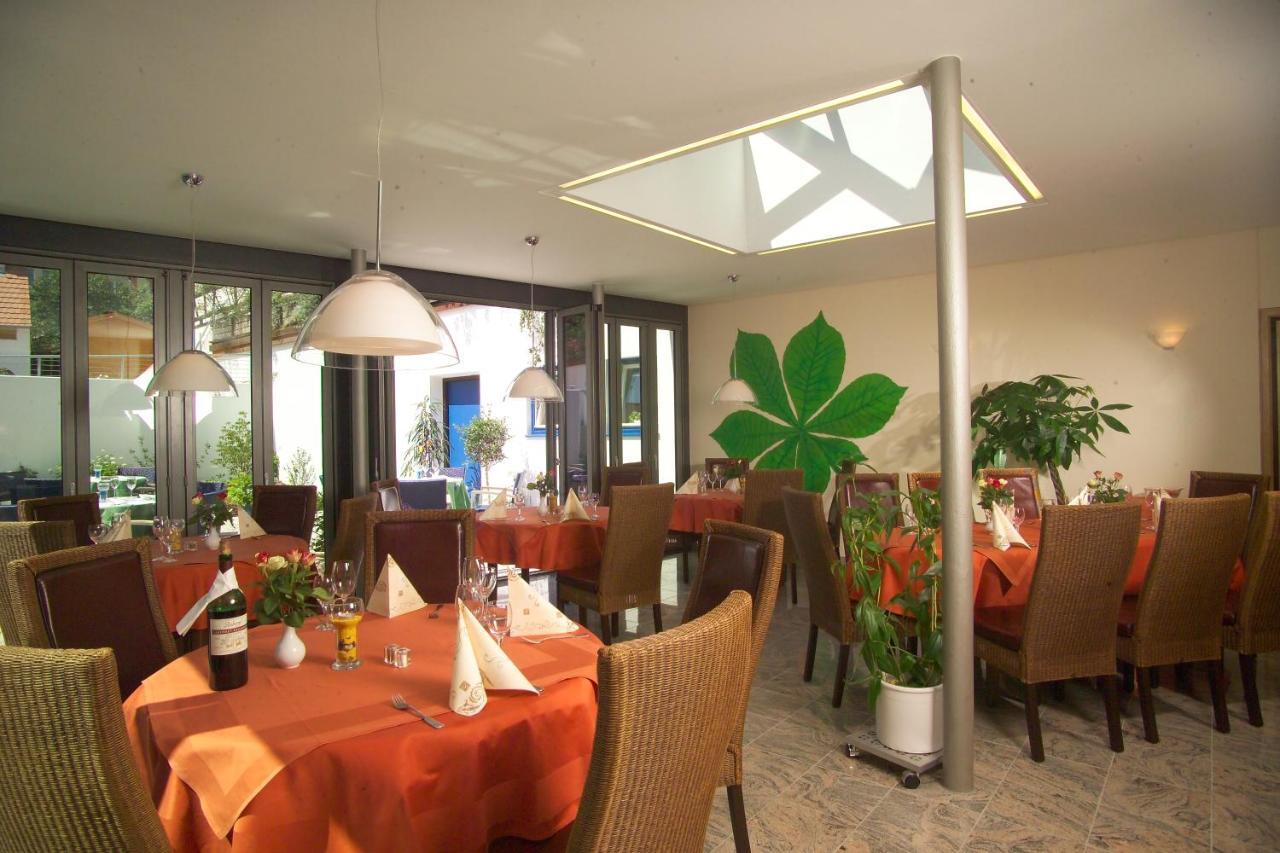 Hotel-Restaurant Goldenes Lamm 딘클스버 외부 사진